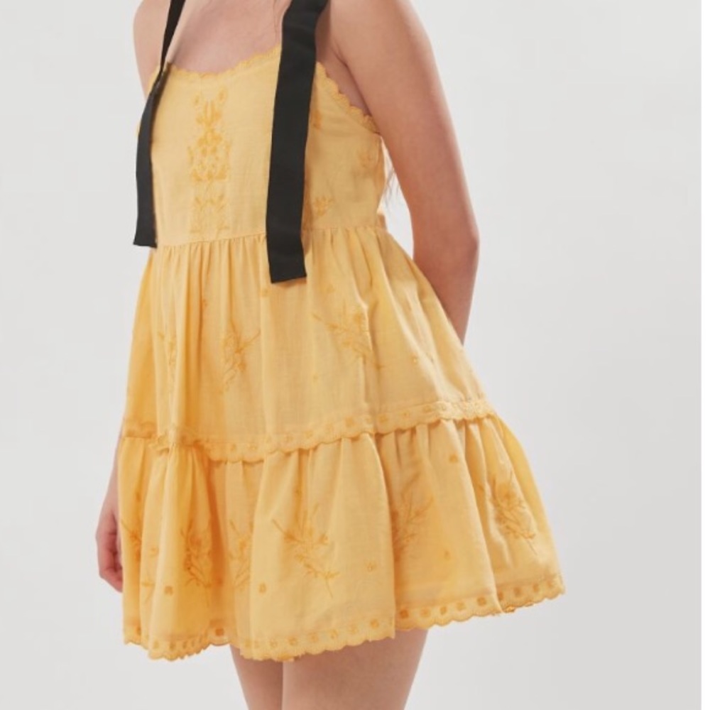 UO Hanna Embroidered Babydoll Mini Dress N…